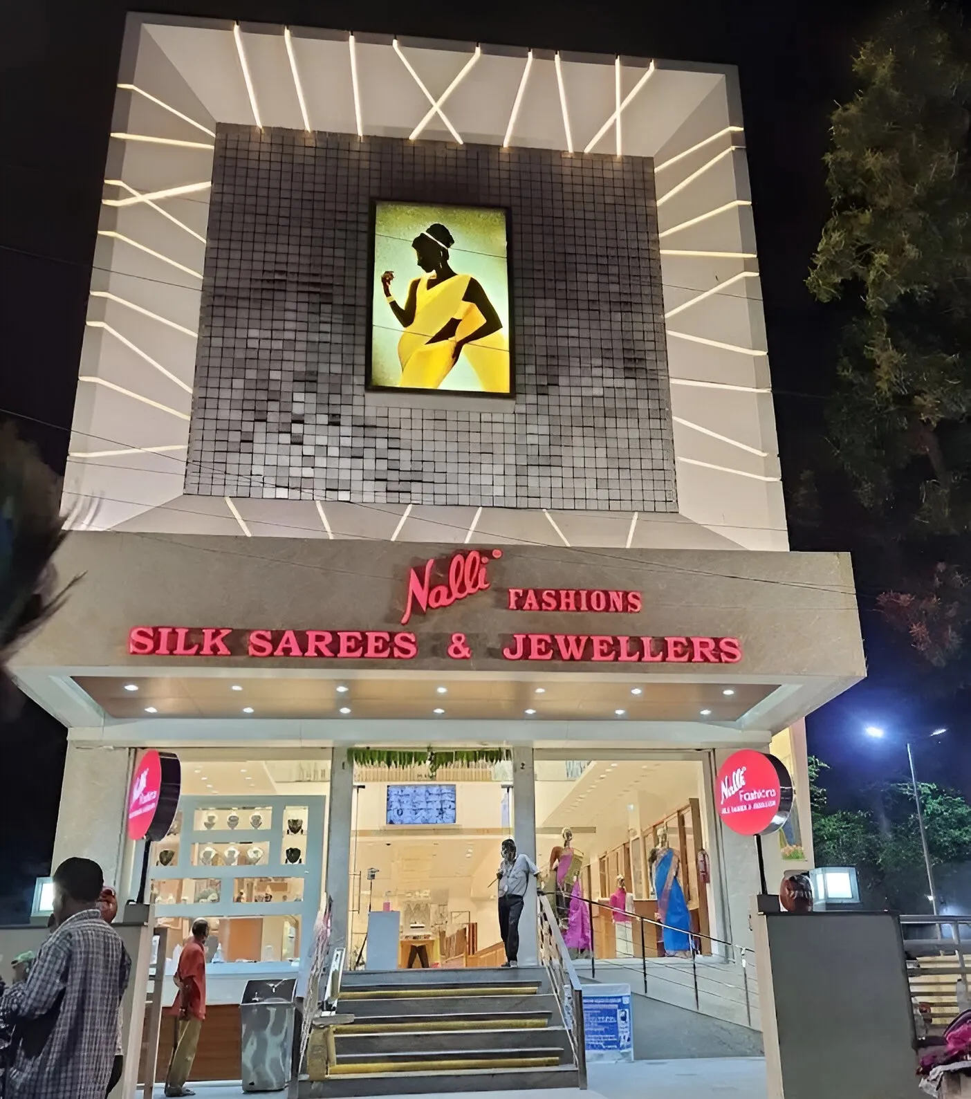 Nalli Fashions Silk Sarees & Jewellers